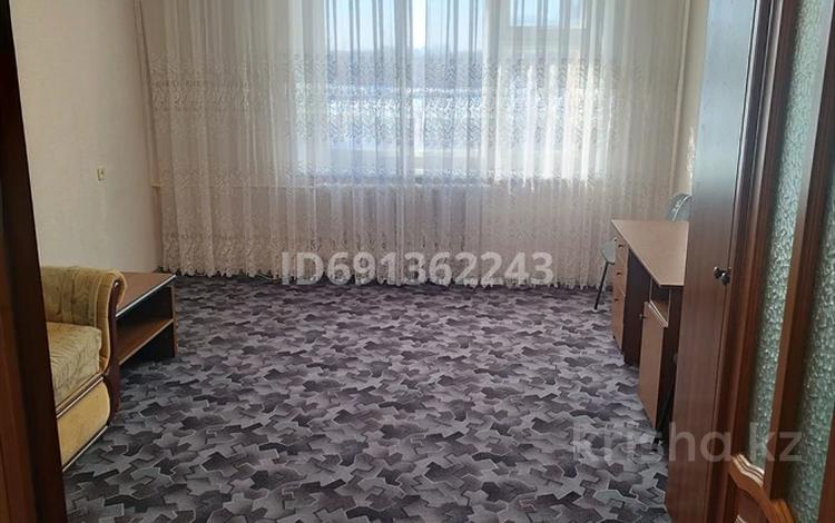 4-комнатная квартира, 80 м², 5/5 этаж помесячно, Республика 5/1