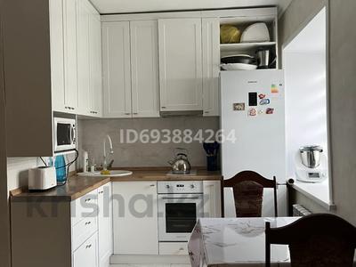 2-комнатная квартира, 45 м², 3/4 этаж помесячно, Найманбаева 153 за 250 000 〒 в Семее