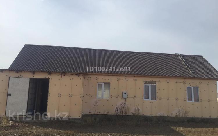Отдельный дом · 3 комнаты · 70 м² · 10 сот., Богенбай батыр за 7.7 млн 〒 в Жалтырколе — фото 3