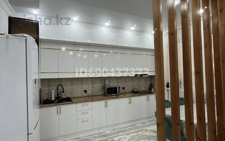 1-комнатная квартира · 49 м² · 8/11 этаж, 31Б мкр 8 за 18 млн 〒 в Актау — фото 2