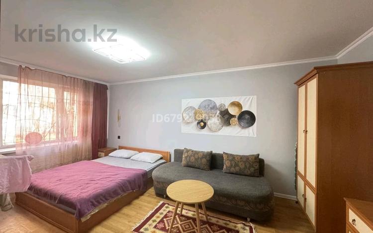 1-бөлмелі пәтер · 31 м² · 1/5 қабат, Жарокова 16 — Кабанбай Батыра, бағасы: 13 000 ₸ в Алматы, Алмалинский р-н — фото 39