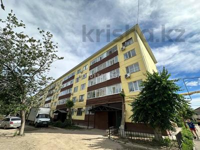 1-бөлмелі пәтер · 35 м² · 5/5 қабат, Ак желкен 4, бағасы: 7.5 млн ₸ в Актобе, мкр. Курмыш