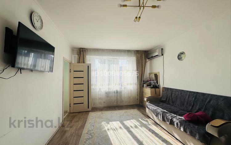 1-комнатная квартира · 35.5 м² · 5/10 этаж, мкр Аксай-1 11/7 за 28 млн 〒 в Алматы, Ауэзовский р-н — фото 2