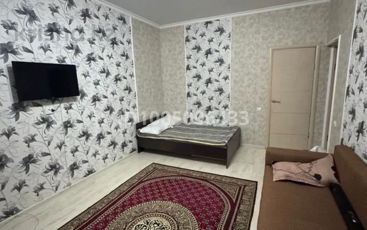 1-комнатная квартира · 40 м² · 2/9 этаж, мкр Орбита-3 — Торайгырова за 250 000 〒 в Алматы, Бостандыкский р-н — фото 2