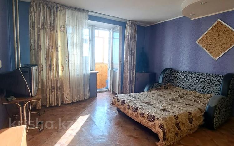 1-комнатная квартира · 36 м² · 7/9 этаж, Калинина 76/1 за 10.2 млн 〒 в Усть-Каменогорске — фото 4