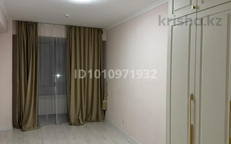 3-комнатная квартира · 90 м² · 3/9 этаж, мкр Кайрат, Сарыарка 1/1 блок 4 блок 4 — Сарыарка 1/1 блок 4 за 300 000 〒 в Алматы, Турксибский р-н — фото 2