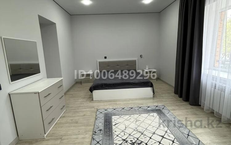 1-комнатная квартира · 42 м² · 1/6 этаж, Маяковского за 12 000 ₸ в Костанае — фото 2