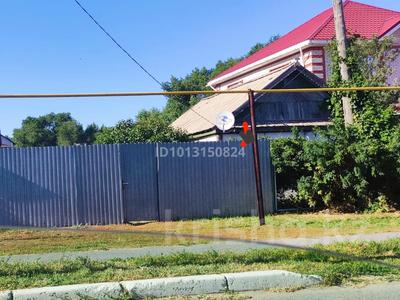 Жеке үй · 4 бөлме · 60 м² · 7 жүзд., ул. Жубана Молдагалиева 67 — Магазин Салтанат, бағасы: 13.5 млн ₸ в Аксае