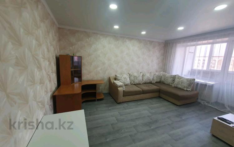 2-бөлмелі пәтер · 50 м² · 4/10 қабат, Шакерима 1, бағасы: 200 000 ₸ в Семее — фото 2