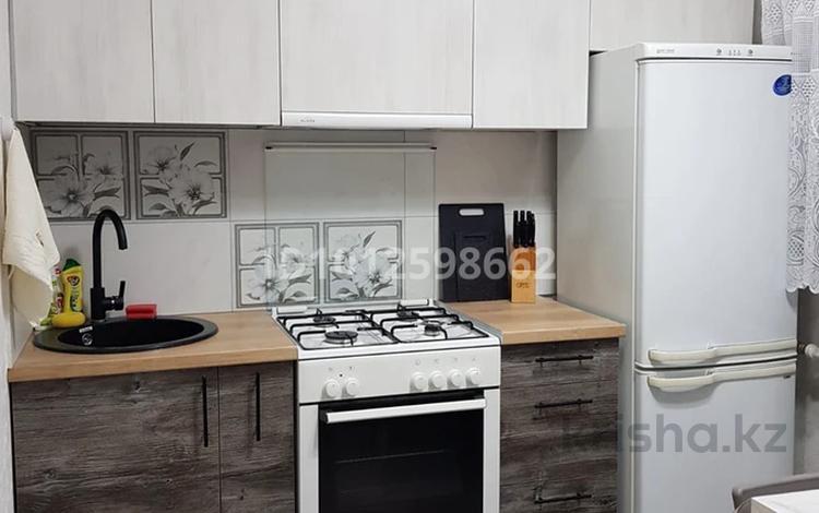 1-бөлмелі пәтер · 40 м² · 2/5 қабат, Көктем-2 ш/а., Габдуллина — Габдуллина Байзакова, бағасы: 20 000 ₸ в Алматы, Бостандыкский р-н — фото 2