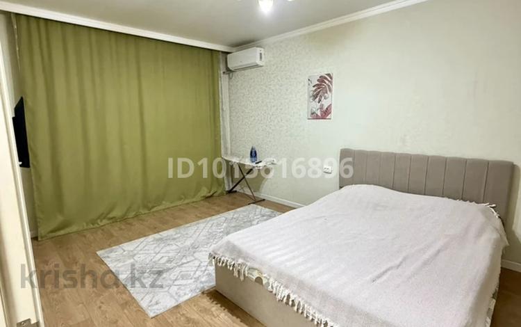2-комнатная квартира · 50 м² · 8/10 этаж, Толе би 285/8 к8 30 — Толе би - Отеген батыр за 15 000 ₸ в Алматы, Ауэзовский р-н — фото 2