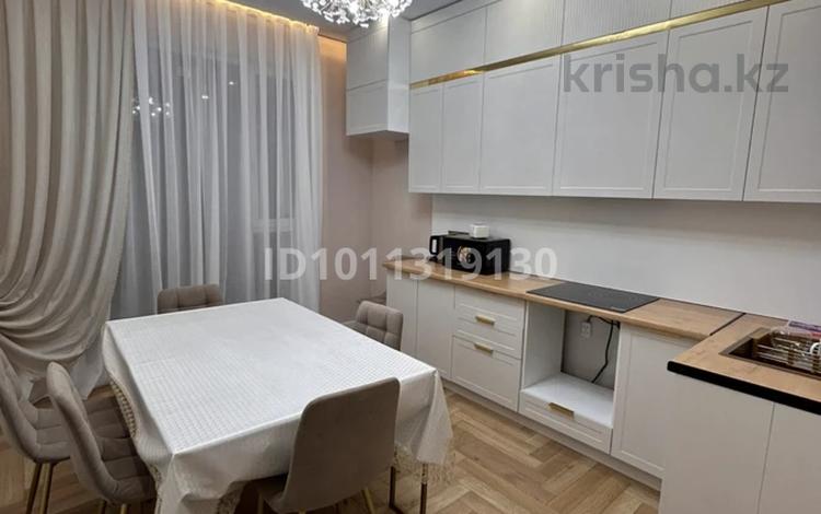 2-комнатная квартира · 60 м² · 10 этаж, Сыганак 28 за 3 000 ₸ в Астане, Сарайшык р-н — фото 2