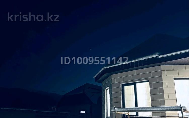 Жеке үй · 6 бөлме · 180 м² · 15 сот., Жумабек Айтымбетова 28 а, бағасы: 43 млн 〒 в Мерке — фото 17