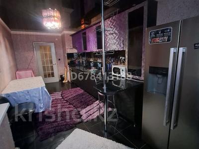 3-бөлмелі пәтер, 90 м², 16/16 қабат ай сайын, Мкр «Самал» 7, бағасы: 400 000 〒 в Астане, Алматы р-н