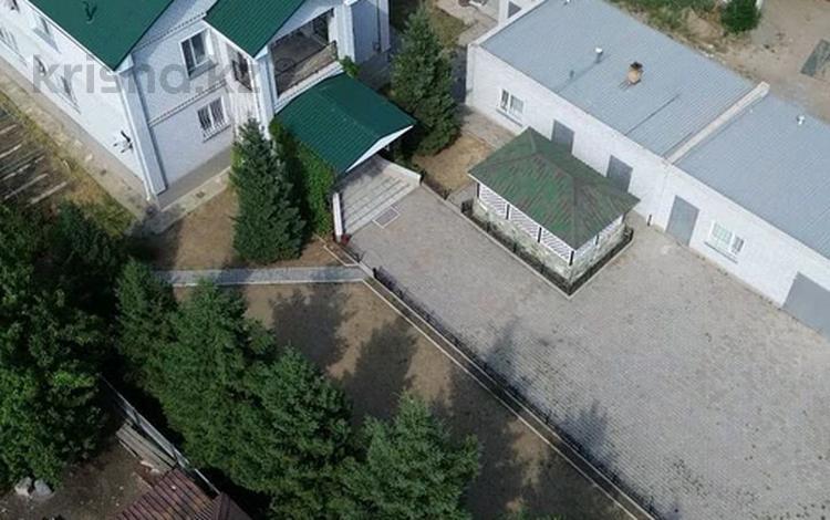 Отдельный дом · 8 комнат · 271.3 м² · 12 сот., Люксембург за 150 млн ₸ в Павлодаре — фото 2