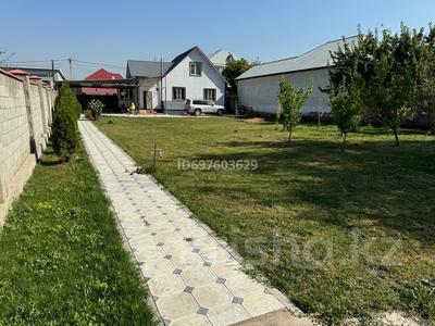 Отдельный дом · 6 комнат · 162 м² · 10 сот., мкр Акбулак, Мамутова 27 — Рыскулова Момышулы за 80 млн 〒 в Алматы, Алатауский р-н