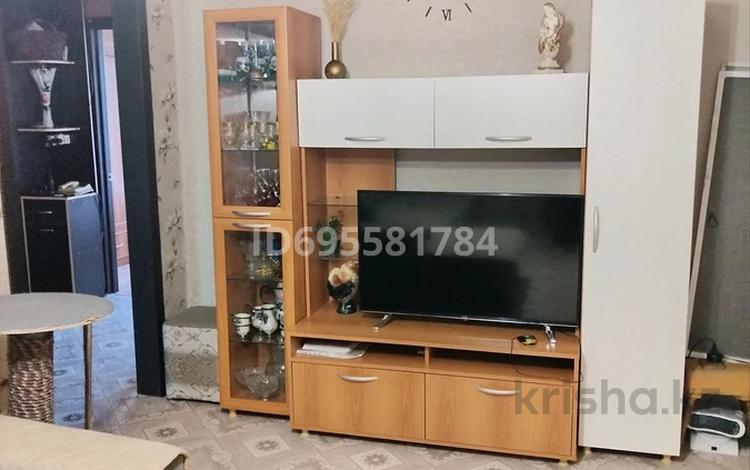 3-бөлмелі пәтер · 62 м² · 4/5 қабат, 5 м-рн 4 — Центральный рынок, магазин "Аббатик", бағасы: 6.5 млн ₸ в Житикаре — фото 2