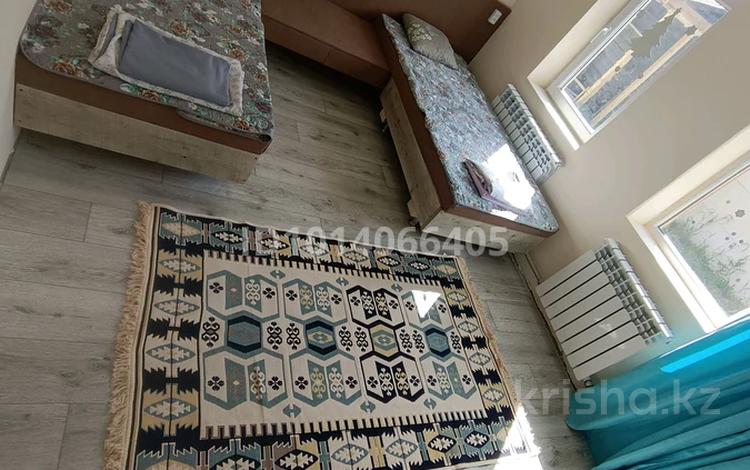 Жеке үй · 4 бөлме · 100 м², Торайгырова 84 — Сауда үйі, бағасы: 10 000 ₸ в  — фото 2