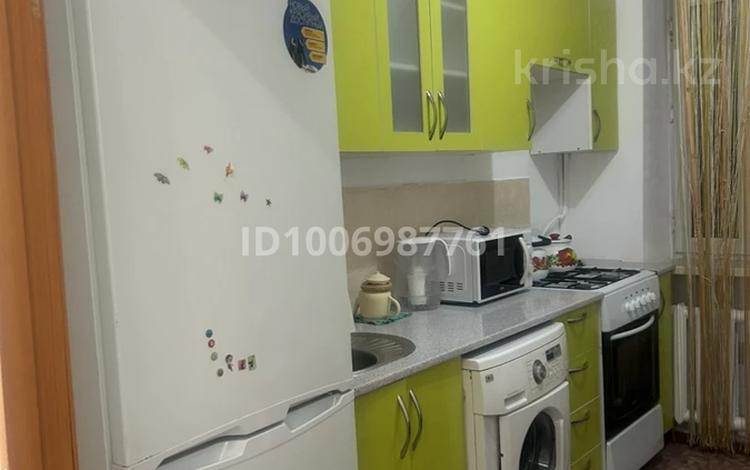2-бөлмелі пәтер · 49 м² · 4/4 қабат, Пр.Жамбыла 172 — Роуз каплан, Достық, старая горбольница, маг. Леон, бағасы: 10 000 〒 в Таразе — фото 2