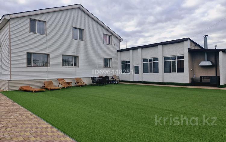 Жеке үй · 5 бөлме · 460 м² · 9 сот., мкр Кунгей , Смакова, бағасы: ~ 70 млн ₸ в Караганде, Казыбек би р-н — фото 2