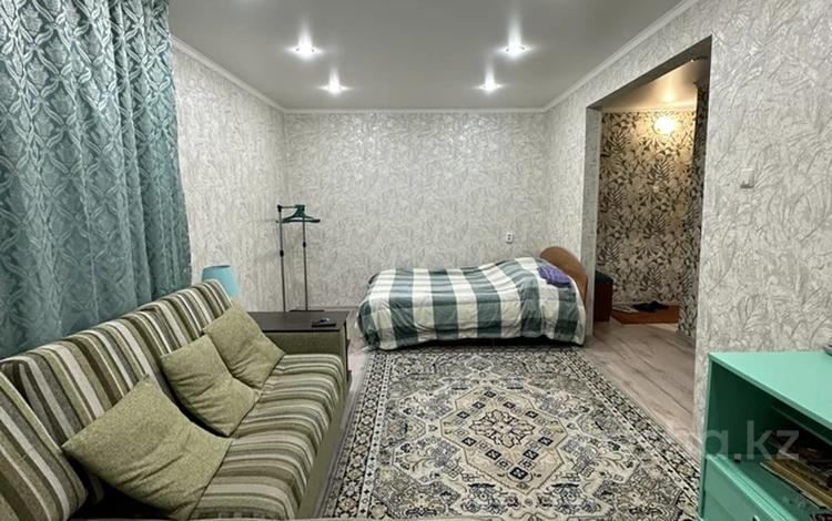 1-комнатная квартира, 32 м², 5/5 этаж посуточно, Гашека 13 за 10 000 〒 в Петропавловске — фото 2