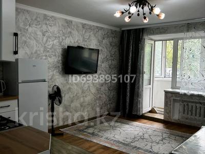 2-комнатная квартира · 40 м² · 1/5 этаж, Мухита 80 — Ихсаново за 16 000 ₸ в Уральске, мкр Школьник