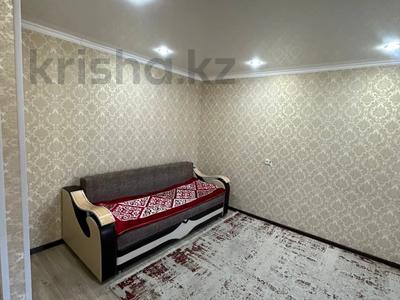2-бөлмелі пәтер · 45 м² · 4/5 қабат, Майкудук, 12й микрорайон, бағасы: 11.5 млн ₸ в Караганде, Алихана Бокейханова р-н