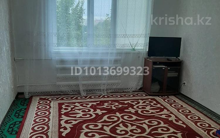 2-бөлмелі пәтер · 70 м² · 8/9 қабат, Железнодорожная 38 — Магазин Аян, супермаркет Алтындар-2, бағасы: 150 000 ₸ в Аксае — фото 2