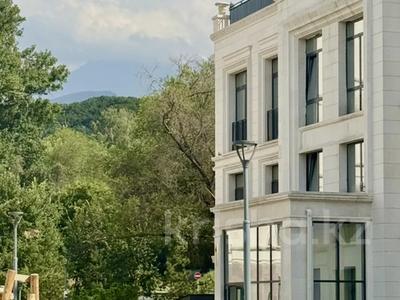 6-комнатная квартира · 425 м² · 3/3 этаж, мкр Юбилейный 1/1 за 1.3 млрд ₸ в Алматы, Медеуский р-н