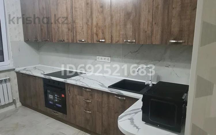 1-бөлмелі пәтер, 39 м², 3/13 қабат ай сайын, Есенова 160/3, бағасы: 250 000 〒 в Алматы, Жетысуский р-н — фото 2