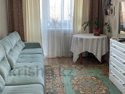 3-комнатная квартира · 58 м² · 4/5 этаж, ул. Мануильского за 12.5 млн ₸ в Караганде, Алихана Бокейханова р-н
