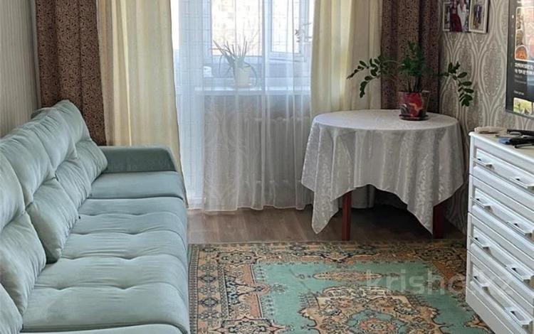 3-комнатная квартира · 58 м² · 4/5 этаж, ул. Мануильского за 12.5 млн ₸ в Караганде, Алихана Бокейханова р-н — фото 2