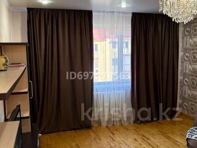 1-бөлмелі пәтер · 50 м² · 5/5 қабат, мкр Думан-2 2, бағасы: 200 000 ₸ в Алматы, Медеуский р-н