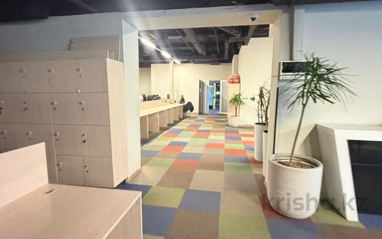 Офисы · 600 м² за 7.2 млн ₸ в Алматы, Медеуский р-н — фото 9