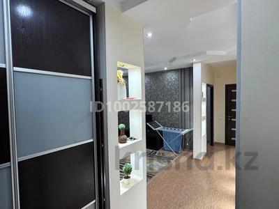 2-бөлмелі пәтер · 60 м² · 2/5 қабат, мкр Нурсая, Жумагалиева 52, бағасы: 200 000 ₸ в Атырау