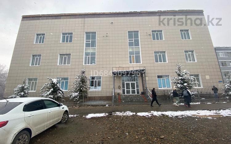 Офисы • 2500 м² за ~ 6.3 млн 〒 в Усть-Каменогорске — фото 2