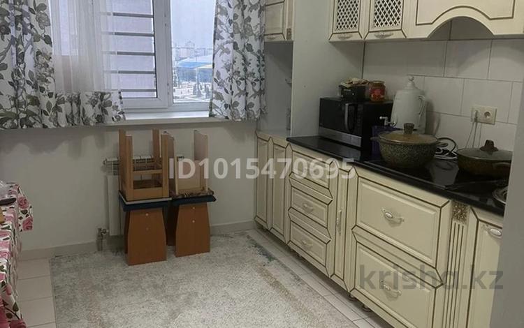 2-комнатная квартира · 55 м² · 9/12 этаж, мкр Дарабоз 5 за 270 000 ₸ в Алматы, Алатауский р-н — фото 2