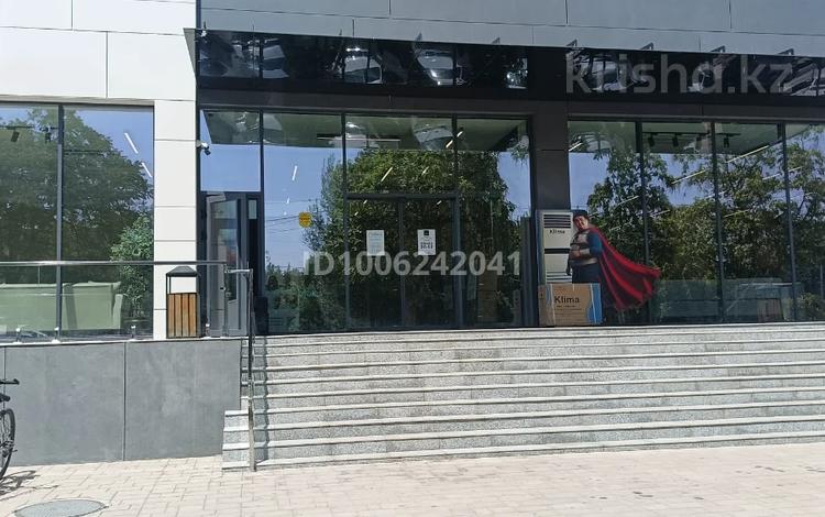 Магазины и бутики · 800 м² за 4.5 млн 〒 в Шымкенте, Каратауский р-н — фото 2