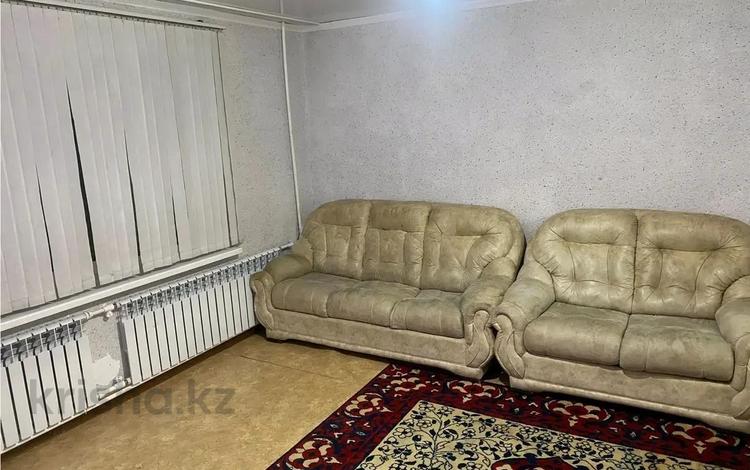 2-комнатная квартира · 54 м² · 1/9 этаж, мкр Юго-Восток, мкр Степной 1 за 17.9 млн ₸ в Караганде, Казыбек би р-н — фото 2