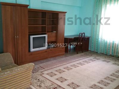 2-бөлмелі пәтер · 58 м² · 1/4 қабат, Койчуманова 6 — Супермаркет Эдельвейс, бағасы: 200 000 〒 в Конаеве