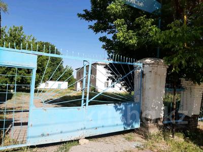 Свободное назначение, бани, гостиницы и зоны отдыха, медцентры и аптеки, образование · 440 м² за 18 млн ₸ в Биринши Мамыр