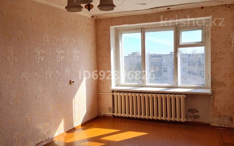 2-комнатная квартира, 49.5 м², 5/5 этаж, Комсомольская 1 за 8.5 млн 〒 в Рудном — фото 2