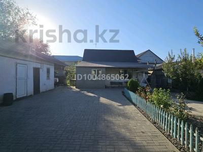 Отдельный дом · 4 комнаты · 100 м² · 6 сот., мкр 6-й градокомплекс, Қошқарбаева 33 за 65 млн 〒 в Алматы, Алатауский р-н