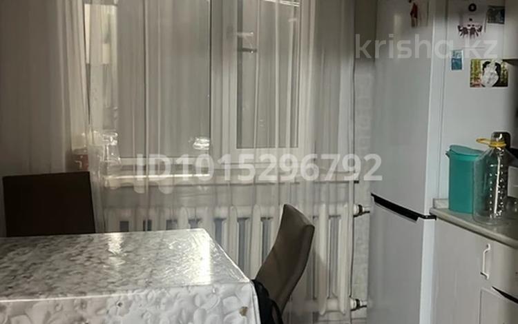 1-комнатная квартира · 40 м² · 2/5 этаж, Майкудук, Мкр Голубые пруды 14 за 15 млн ₸ в Караганде, Алихана Бокейханова р-н — фото 2