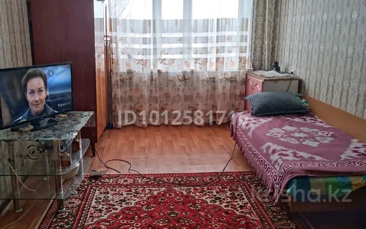 2-комнатная квартира · 48 м² · 3/5 этаж, Майкудук, Майкудук, 15й микрорайон 15 — горняк за 11.5 млн ₸ в Караганде, Алихана Бокейханова р-н — фото 2