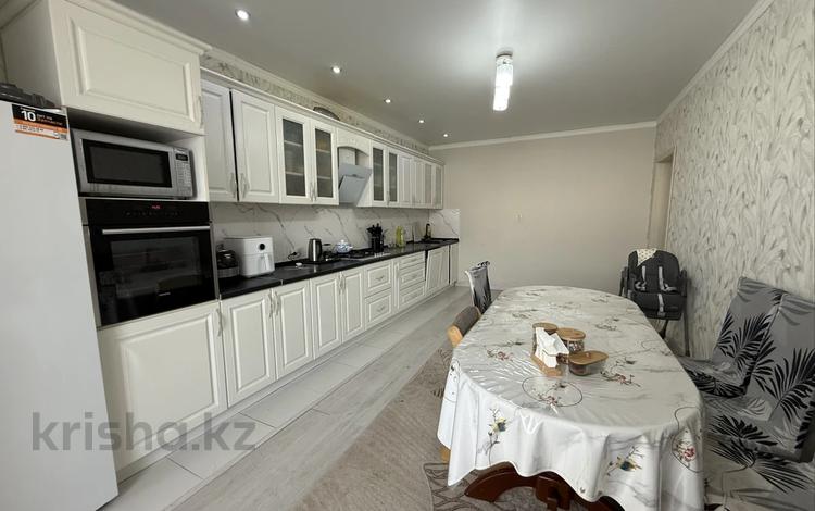 4-комнатная квартира · 160 м² · 2/5 этаж, мкр. Алтын орда — ЖК КЕРЕМЕТ за 61.5 млн ₸ в Актобе — фото 2