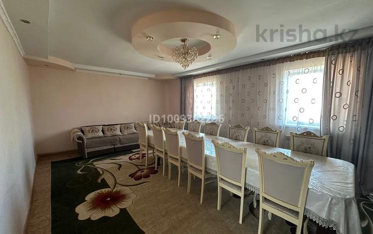 Отдельный дом · 4 комнаты · 150 м² · 8.8 сот., Байдибек баба 236 за 38 млн 〒 в Таразе — фото 2