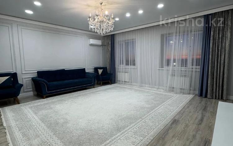 3-комнатная квартира · 110 м² · 5/8 этаж, мкр. Алтын орда 41В/2 за 300 000 ₸ в Актобе — фото 5