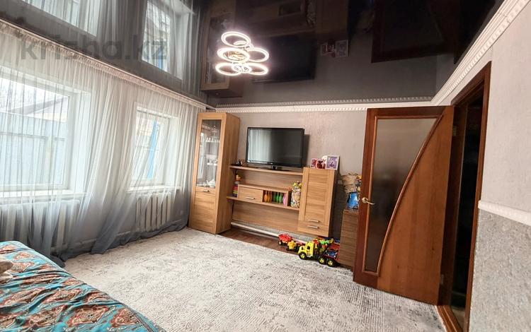 Отдельный дом · 2 комнаты · 45 м² · 5 сот., Краснознаменная 69 за 14 млн 〒 в Усть-Каменогорске — фото 2