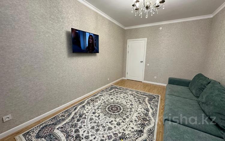2-комнатная квартира, 63 м², 4/12 этаж помесячно, Егизбаева 7г за 290 000 〒 в Алматы — фото 2